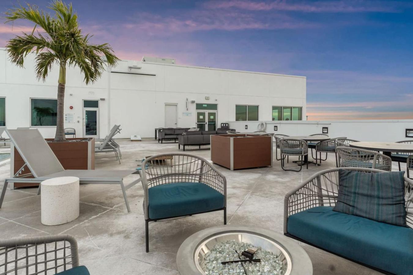 Modern 2 Bed Getaway Steps From Tropicana Field St. Petersburg Ngoại thất bức ảnh